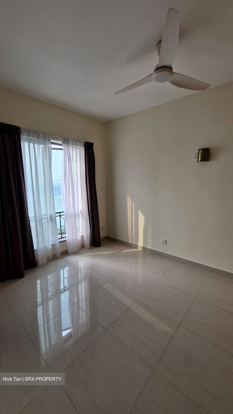 Pebble Bay (D15), Condominium #630698341